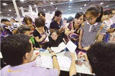 填個志愿要花兩萬元？解碼長沙高考志愿填報機構的“產品”與爭議